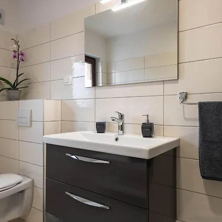 3 Bedroom In * Pula