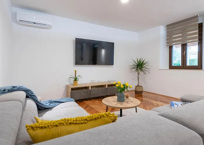 3 Bedroom In * 풀라