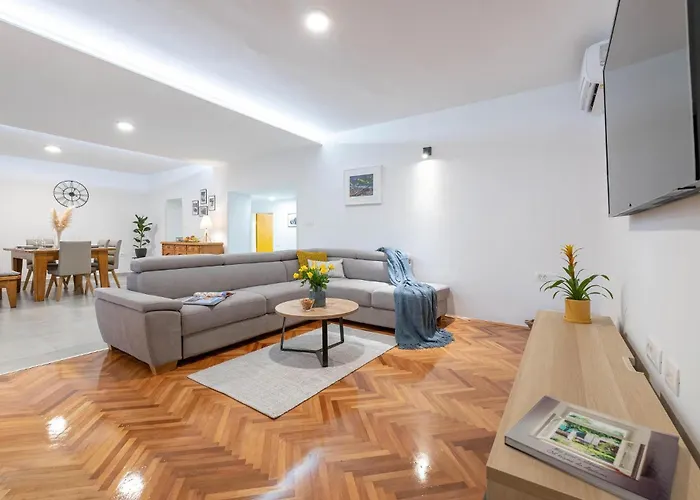 3 Bedroom In 펜션