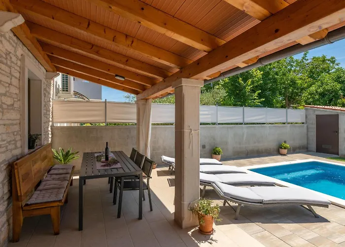 펜션 3 Bedroom In 풀라